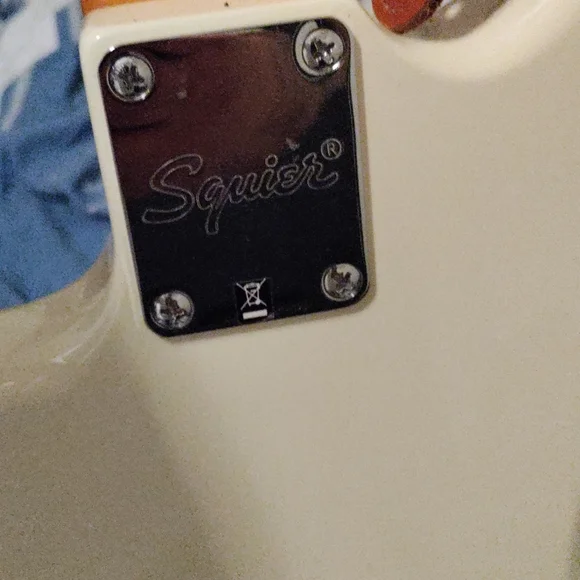 Fender jazzmaster squire electric guitar gold on cream signed, j mascis - Picture 6 of 7